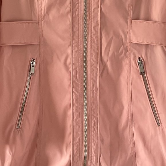 Guess Slick Softshell Rain Jacket (NWT) - Picture 3 of 16